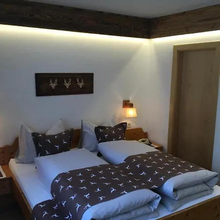 Hotel Garni Raetia Corvara In Badia